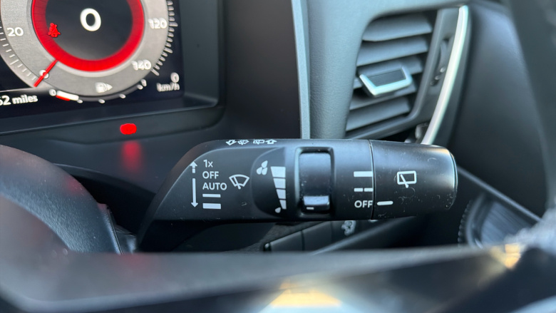 Nissan Qashqai 1.3 DiG-T MH N-Connecta 5dr Petrol Hatchback